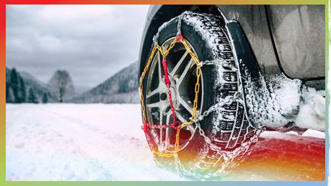How to Hook up Safety Chains to Your Vehicle 